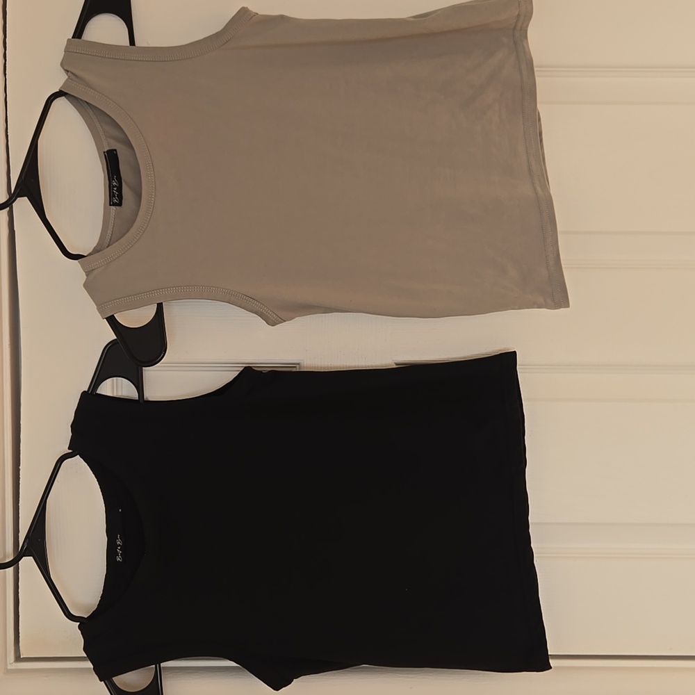 LAYERING SLEEVELESS Bundle - Sage And black XS, Polyester and Spandex BASIC TOPS